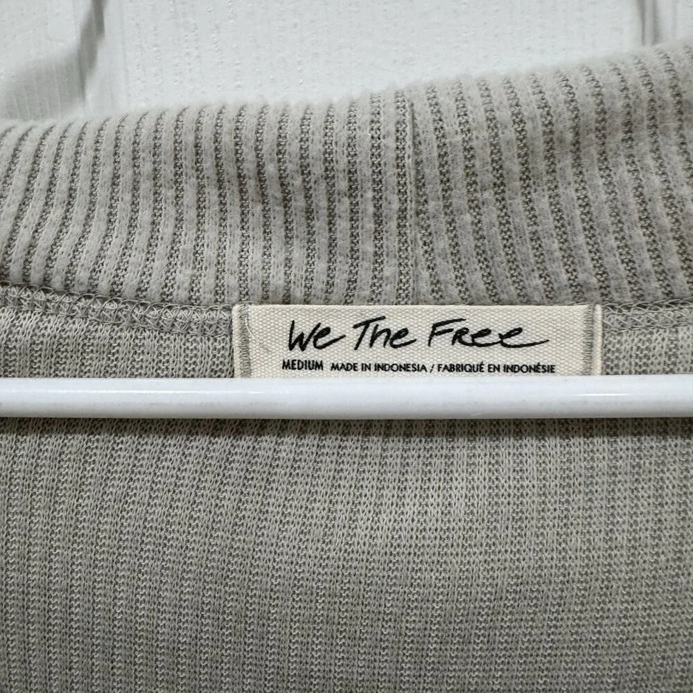We The Free Sweater Women's Size‎ M Gray Back Slit Cowl Neck Ribbed Long Sleeve